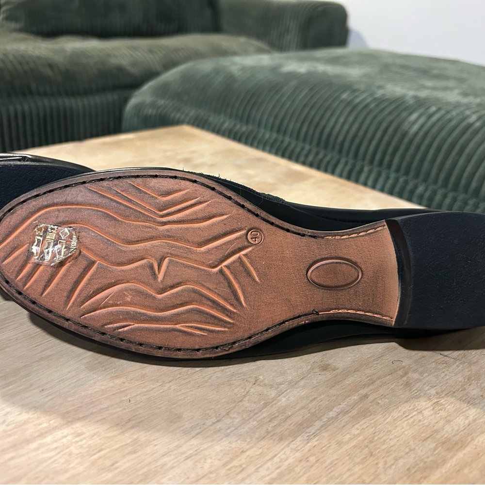 Miz Mooz | Distressed Black Leather Flats | Women’s 40/9-9.5 - Picture 10 of 11